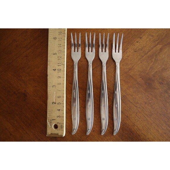 Impassa Atomic Starburst 4x Cocktail Fork 6.25" Flatware Stainless Taiwan Stars - Picture 1 of 8